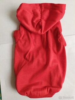 cervena mikina pre psika