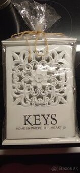 Skrinka na kľúče s mandalou