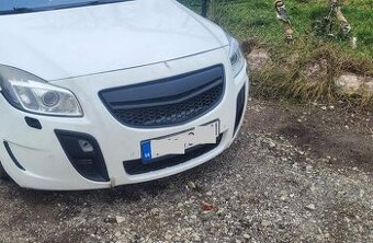 Predám predný nárazník opel insignia OPC 2,8 TURBO V6 4X4