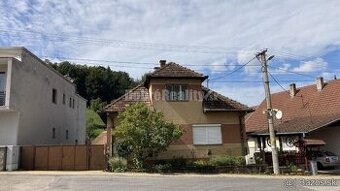 Rodinný dom s veľkým pozemkom v krásnom a tichom prostredí v