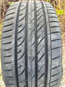 Letne pneu 2x 225/40R19 a 2x 255/35R19