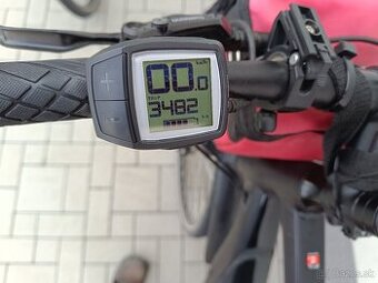 Cube cross 28"