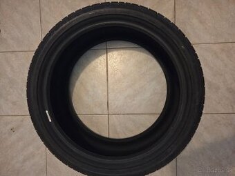 225/40 R19, 255/35 R19