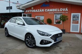 Hyundai i30 Fastback 1,5 TGDi Family 117KW MHeV M6