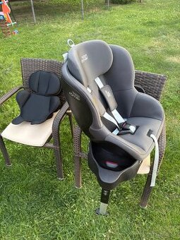 Autosedacka Britax Romer Dualfix plus otocna od narodenia