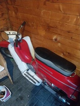 Jawa Pionier, muškety, luk, šípy, prilby a iné