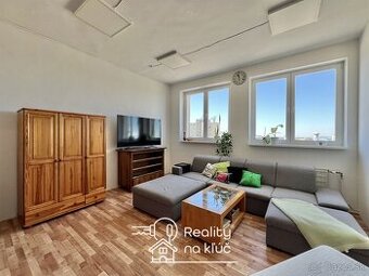 Na prenájom zariadený 2-izbový byt na Komárňanskej ul. v NZ