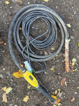 Predám Elektrický vysokofrekvenčný ponorný vibrátor