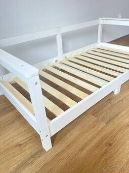 NOVÁ detská posteľ z masívu + antialergický matrac + plachta