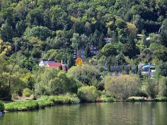 Váš exkluzívny pozemok pri priehrade