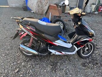 Predam-rozpredam Adamoto Starfighter 125