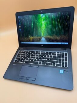 Notebook HP ZBook i5-7300U / 16GB RAM / 256GB SSD + 500G HDD