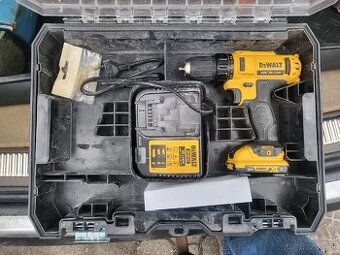 Aku skrutkovač Dewalt