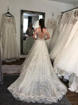 Svadobné šaty