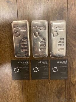 Strieborné tehličky