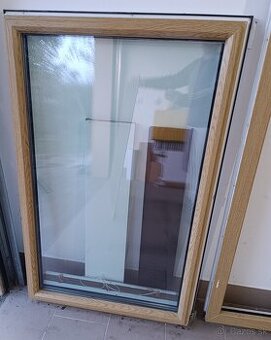 Okno Incon + sieťka + parapety