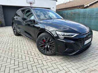 Audi Q8 e-tron 55 S line quattro