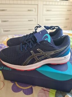asics nove v krabici 40,5 tenisky botasky