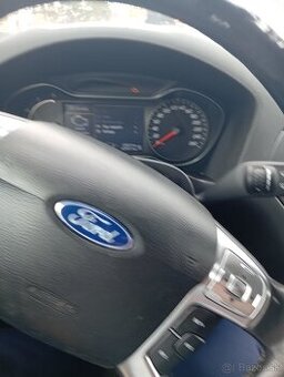 Ford Mondeo na náhradné diely