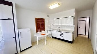 predám 3izbový byt, 2 balkóny, Poprad