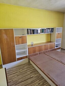 Darujem za odvoz skriňe s postelou