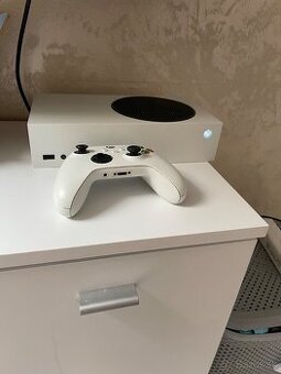 XBOX SERIES S 512GB + YOSTICK