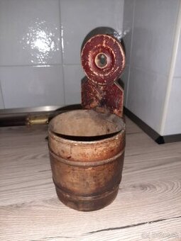 Soľnička zo salaša.