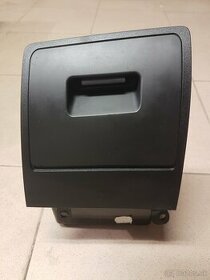 --- PREDANÉ --- Kastlik šoféra pre BMW 5 E60 E61