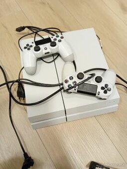 Predám Playstation 4
