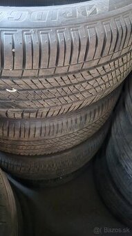 235/55R18 100H