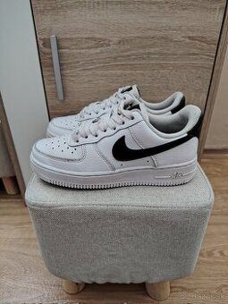 Nike, veľkosť 35, 5