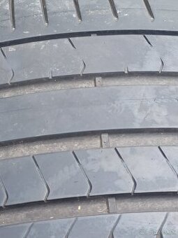 275/35 R20