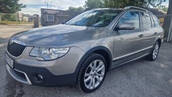ŠKODA SUPERB COMBI 2.0 TDI.
