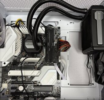 Asus Prime Z490 + i9-10900K + 2x8GB RAM + Corsair vodny
