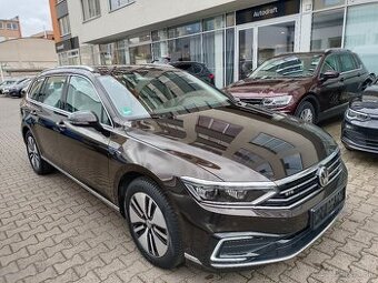 VW Passat B8 GTE Variant 1.4TSI 160kW DSG - záruka Autodraft
