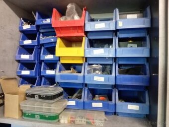 Sroby matice skrutky do dreva, spojovaci material