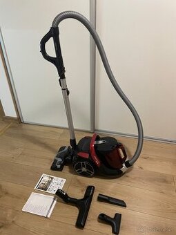 Bezvreckový vysávač ROWENTA SILENCE FORCE CYCLONIC