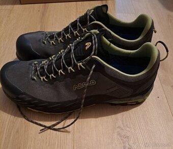 Predám pánske nízke turistické topánky Asolo