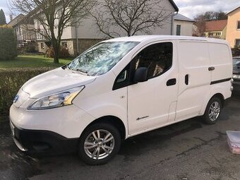 Predám Nissan E-NV200 s 40kWh batériou.