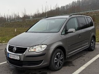Predam VWTouran 2.0 tdi 2007r