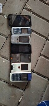 Predám retro telefony