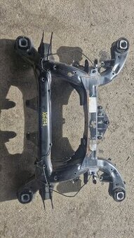 Predám zadnú napravnicu bmw X5 X6 E70 E71