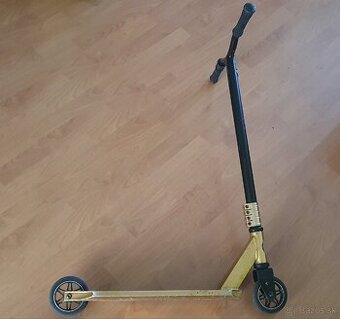 Kolobežka Street Surfing Ripper