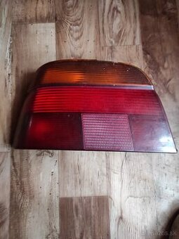 Bmw 3 E39 zadné svetlo ,servo riadenie,napravnica