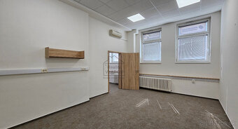 ■ 45 m2 s klimatizáciou a vlastným wc, Prešov - centrum.