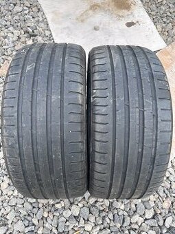 Letné pneu 2ks 235/40 r19