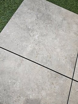 Terasová dlažba vzhľad travertin sivý 60x60x2 cm protišmk