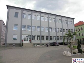 MASARYKOVA: VOĽNÉ NEBYTOVÉ priestory s UMÝVADLOM cca 23 m2 -