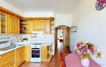 CENTRUM 2 izbový tehlový byt s balkónom 58 m2