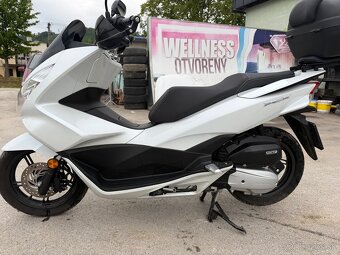 Skúter Honda PCX 125 r2017